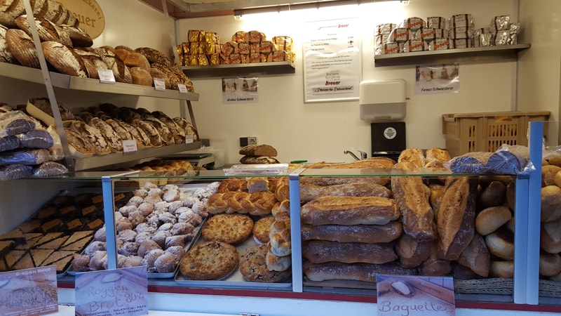 Verkaufswagen Bäckerei Breuer Schwarzbrot